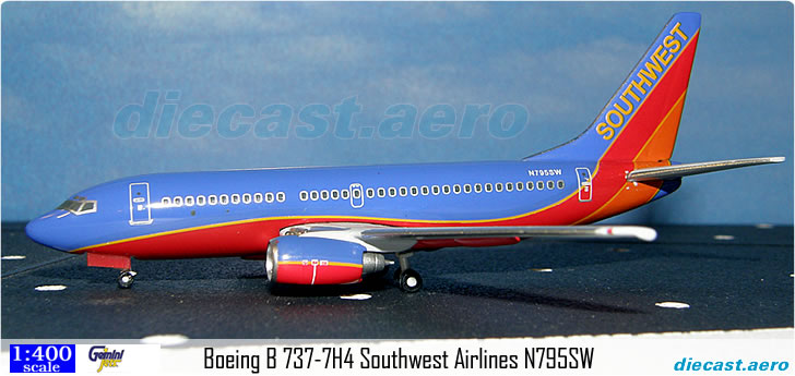 Boeing B 737-7H4 Southwest Airlines N795SW