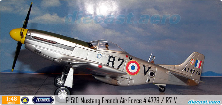 P-51D Mustang French Air Force 414779 / R7-V