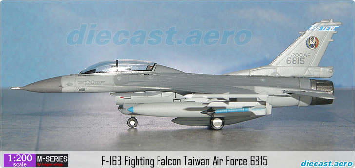 F-16B Fighting Falcon Taiwan Air Force 6815