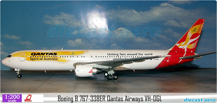 Boeing B 767-338ER Qantas Airways VH-OGL
