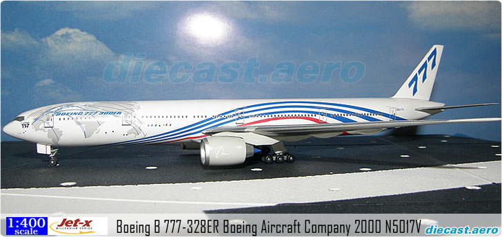 Boeing B 777-328ER Boeing Aircraft Company 2000 N5017V