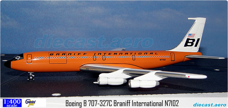 Boeing B 707-327C Braniff International N7102